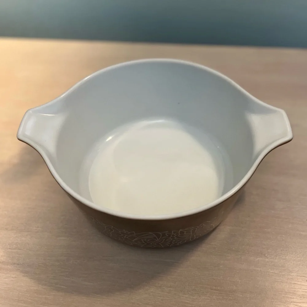 Pyrex Vintage Brown Woodlands‎ Milk Glass Casserole Dish